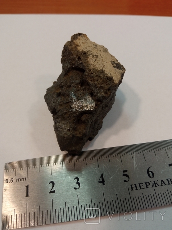 Цікавий камінь, можливо, метеорит, фото №3