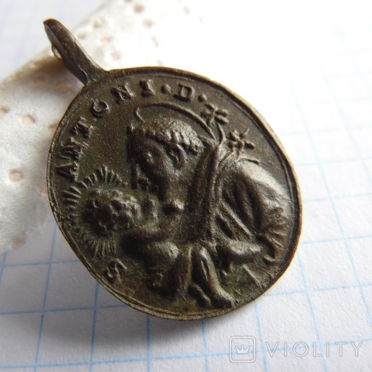 Старинный религиозный медальон св.Анна, фото №8