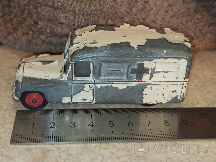 Dinky Toys Daimler скорая помощь