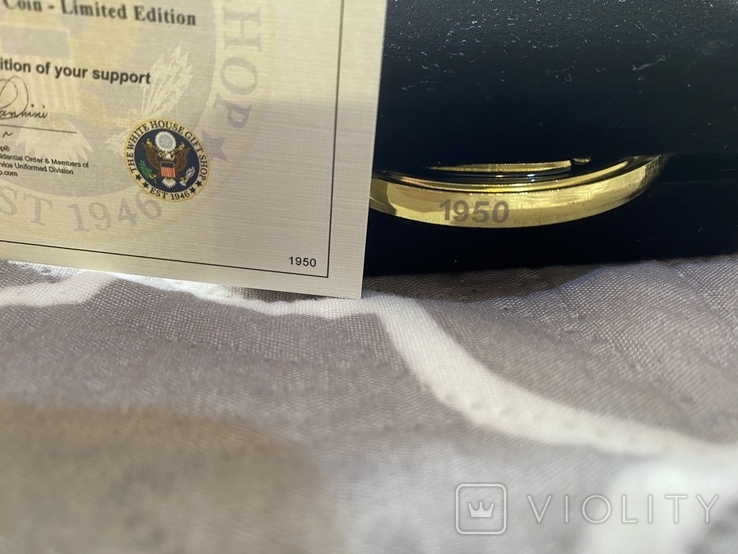 Монета памятная "Почитая президента Зеленского. Российскоее вторжение", Белый Дом, США, фото №8