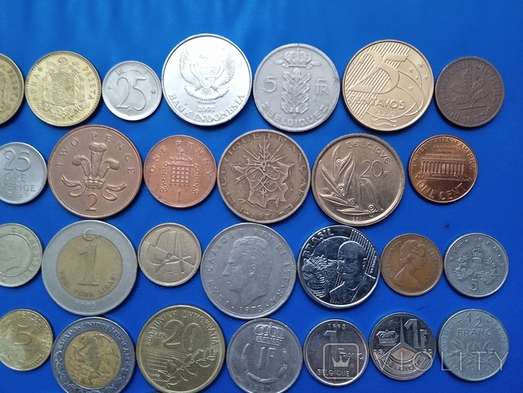 Монеты мира 61 шт, фото №9