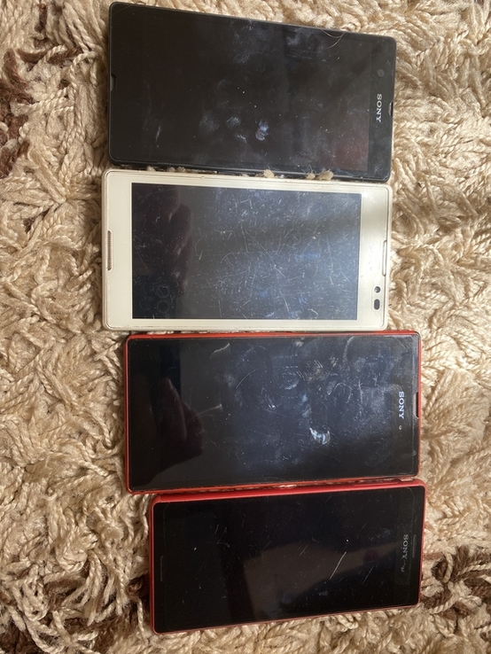 Лот 4 смартфони Sony Xperia, photo number 3