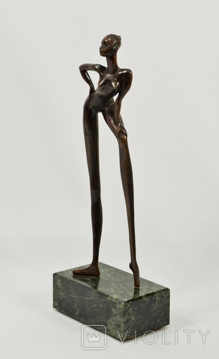 Бронзова скульптура "Модниця". Автор Г. Чуєнко., фото №3