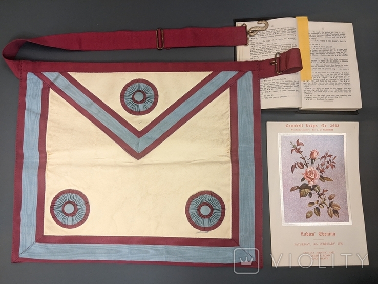 Масонський комплект Англія: масонська книга ритуалів, запон-фартук, листівка
