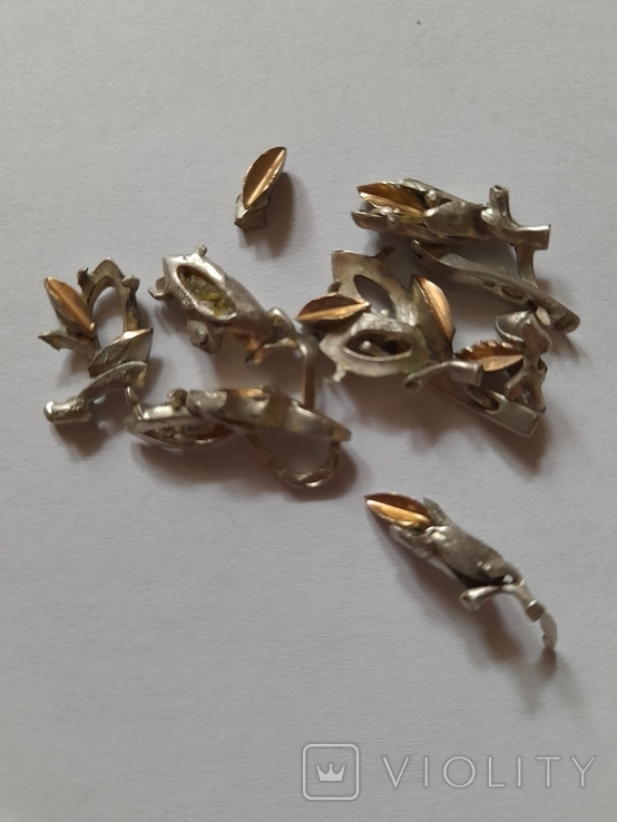 Остатки кульчиков из золота и серебра, фото №2
