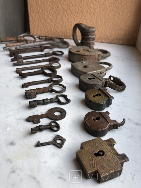 Keys and Locks, photo number 2