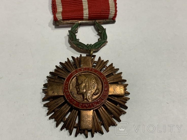 Медаль Ордену за заслуги перед громадянською гвардією Перу, фото №3
