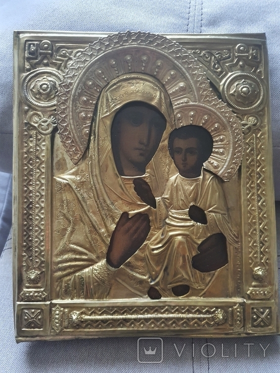 Икона Богородица в латунном окладе