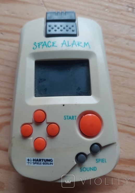 Электронная игра Space Alarm из 90х