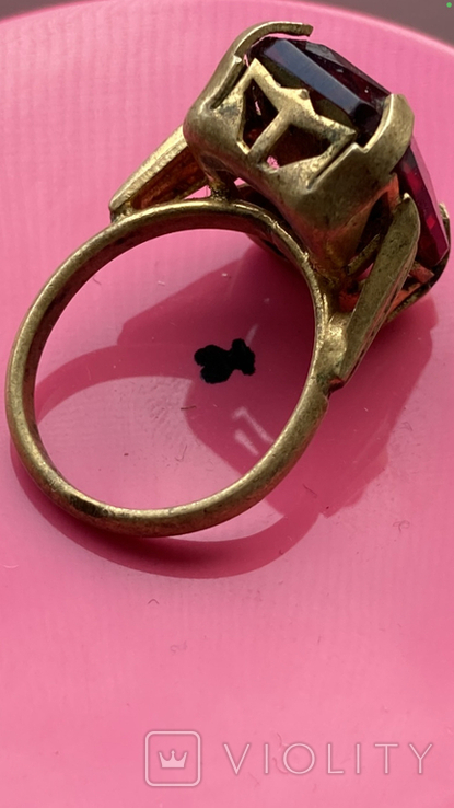 Кольцо позолота СССР камень гранатового цвета, фото №3