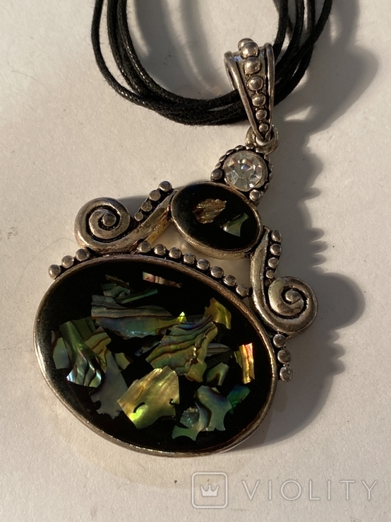 Pendant with mother-of-pearl insert and stone (A2), photo number 3