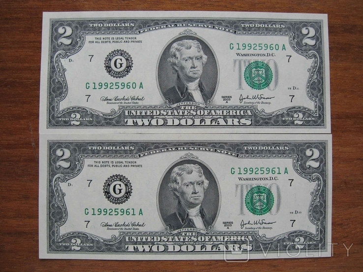 Две банкноты 2 доллара 2003 года с номерами 1992-596х подряд, без следов обращения