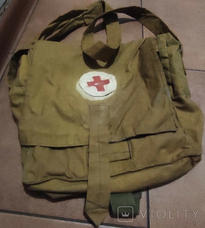 Военная санитарная сумка