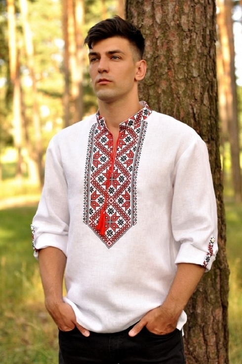 Чоловіча сорочка-вишиванка з традиційною червоно-чорною вишивкою, фото №2