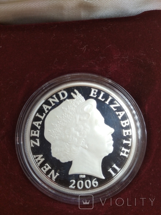 Хроники Нарнии - Лев. 1 унциевая монета 2006 года, серебро. Новая Зеландия. Известная сага, фото №4