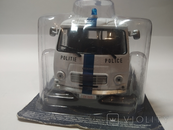 Поліцейські машини світу №66. Peugeot J7 1965