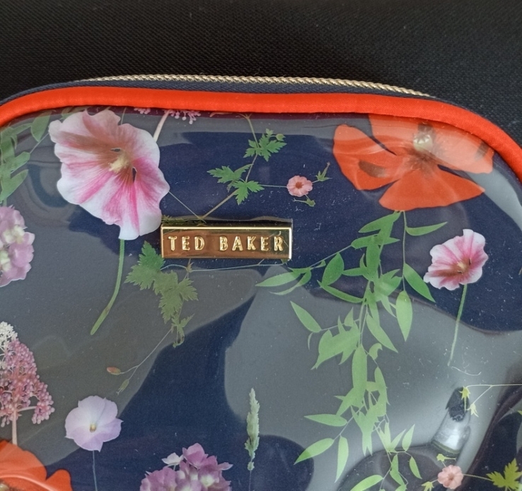 Ted Baker оригинал красивая косметичка в цветочный принт, фото №4