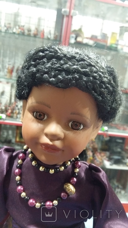 Большая стендовая кукла Африканка. Джаспер. Номерное Клеймо. Англия English Rose, фото №3