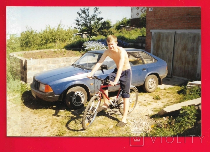 Teen boy torso bicycle car, photo number 2
