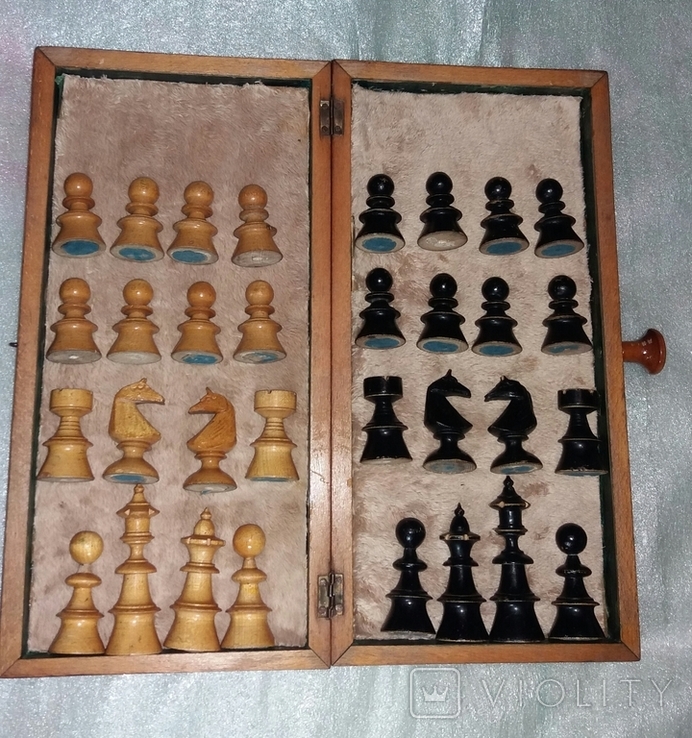 Old 1880-1900 Old Vienna chess Austrian coffee style. ., photo number 2
