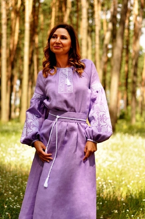 Витончена сукня лавандового відтінку з ніжною вишивкою, фото №4