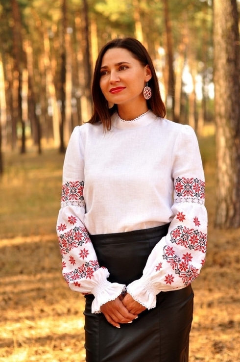 Жіноча вишиванка з тадиційною українською вишивкою, numer zdjęcia 2