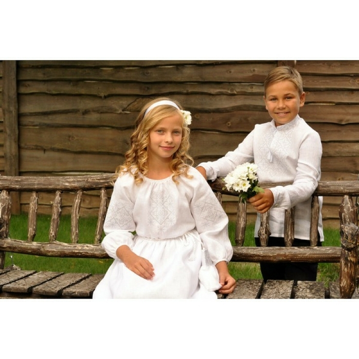 Святкова дитяча сукня з натурального льону з білою вишивкою, фото №5