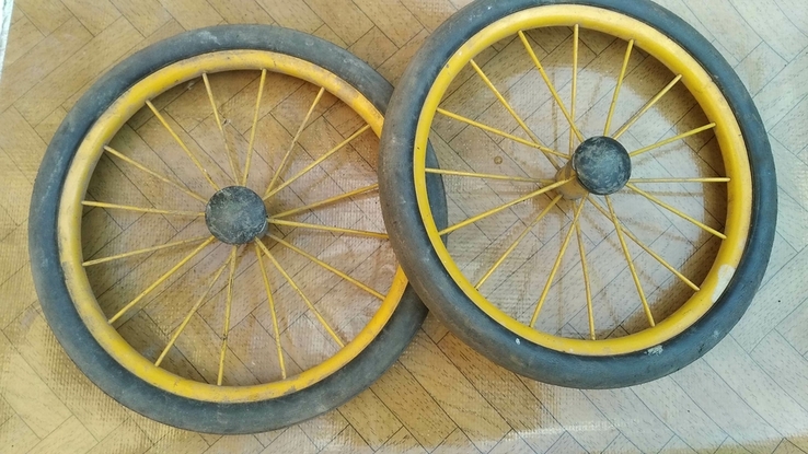 Два колеса
