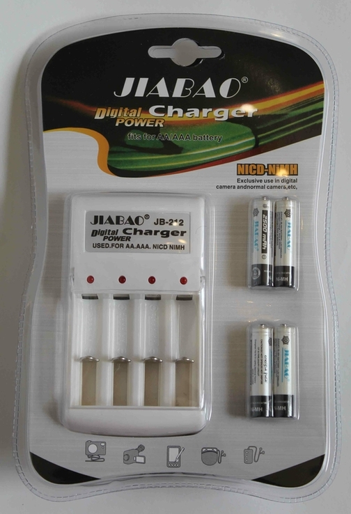 Универсальное зарядное устройство для батареек AAA AA Jiabao + 4 аккумулятора ААА (1353)