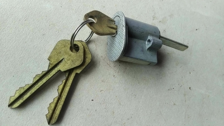 Секрет замка (новый, три ключа), photo number 2