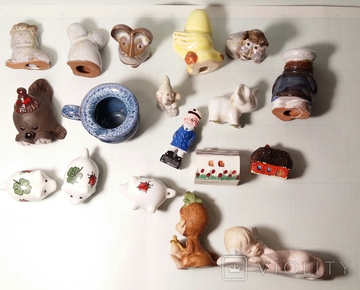 18 миниатюрных авторских Статуэток: зверята, ангелочек, моряки, свинки, домики. Европа, фото №4