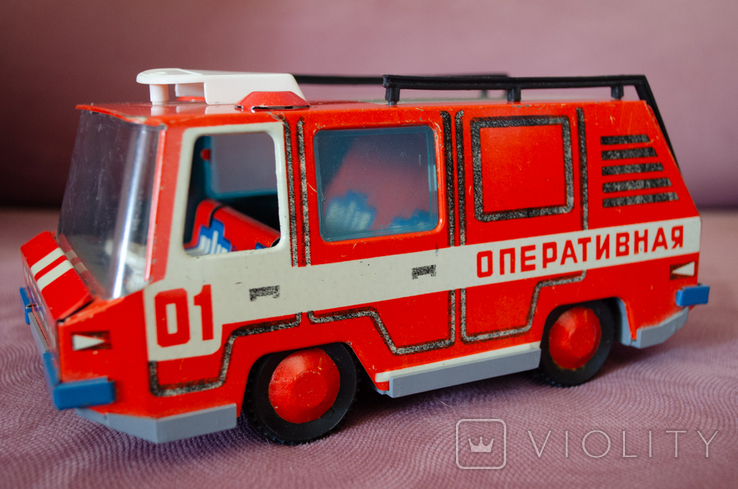 Винтажная игрушка заводная жесть СССР, машинка Пожарная Ватутина 80-х, фото №4