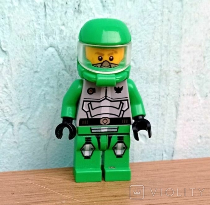 Lego Minifigure Chuck Stonebreaker, photo number 2