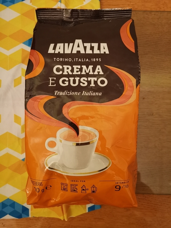 Кава Lavazza Crema e Gusto в зернах 1кг Італія