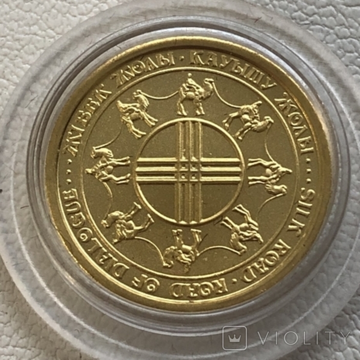 1000 тенге 1995 год Казахстан, золото 3,11 грамм 999,9, фото №2
