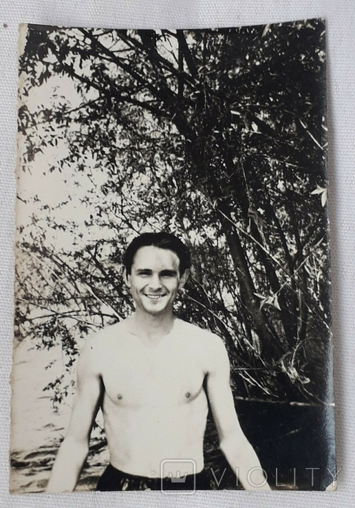 мужчина голый с бантом фото