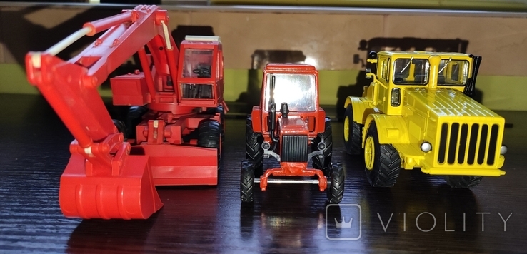 Масштабні моделі тракторів 1:43, фото №8