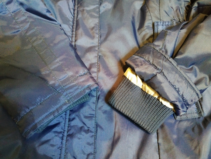 Куртка легка утеплена жіноча MANGUUN р-р 40 (відмінний стан), фото №7