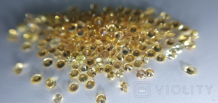 Природные желтые сапфиры 1,25 мм 194 штуки бриллиантовой огранки – на сайтедля коллекционеров VIOLITY