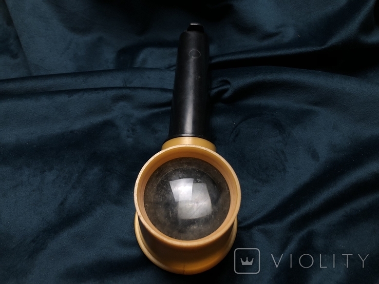 Manual magnifying glass with illumination, photo number 2