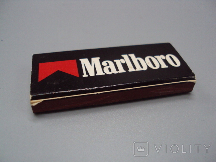 Marlboro matches size 2.5 x 5.4 cm, photo number 6