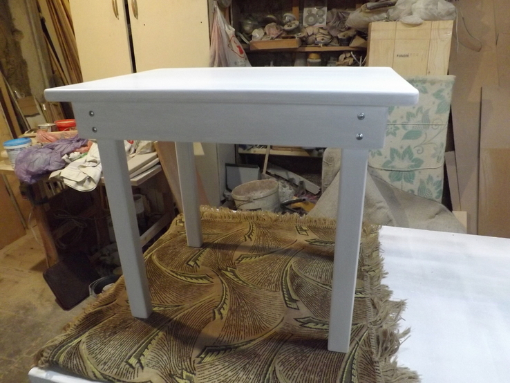 Белый деревянный столик, фото №2