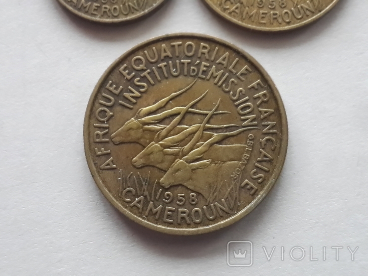Камерун: 5, 10, 25 франков 1958 года, фото №4