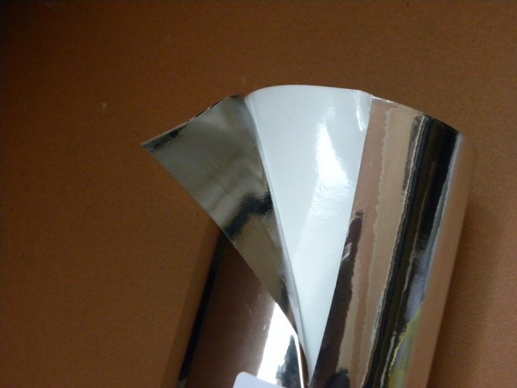 Пленка самоклеющаяся , цветопередача серебро , 45 метров , ширина 175 мм, фото №2