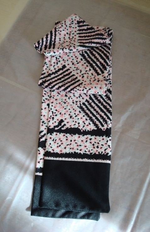Красивый шарф женский двухсторонний черно-розовый, фото №6