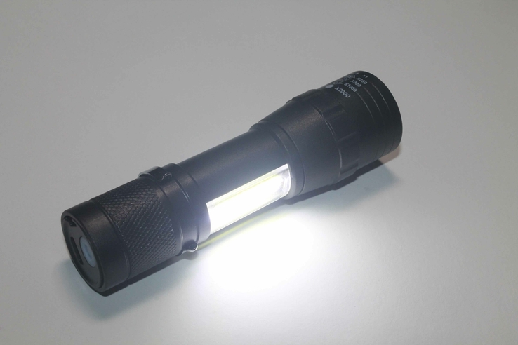 Акумуляторний ліхтарик в кейсі USB (1506), фото №9