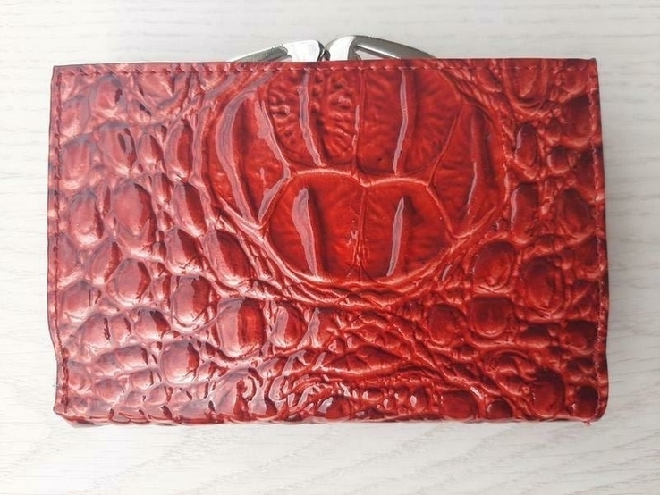 Женский кожаный кошелек dr.koffer с декоративным покрытием (красный), фото №3