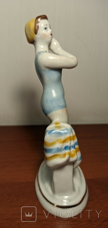 COPY. Figurine "Young bather", photo number 5