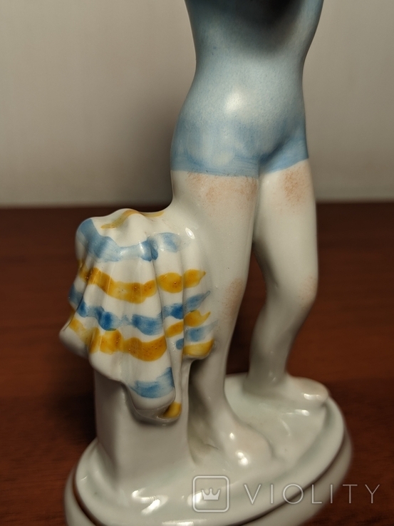 COPY. Figurine "Young bather", photo number 6