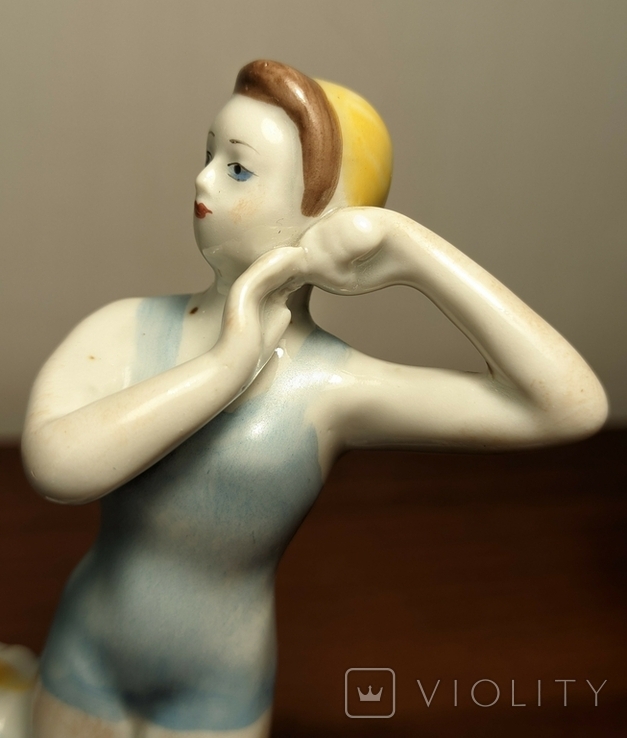 COPY. Figurine "Young bather", photo number 10